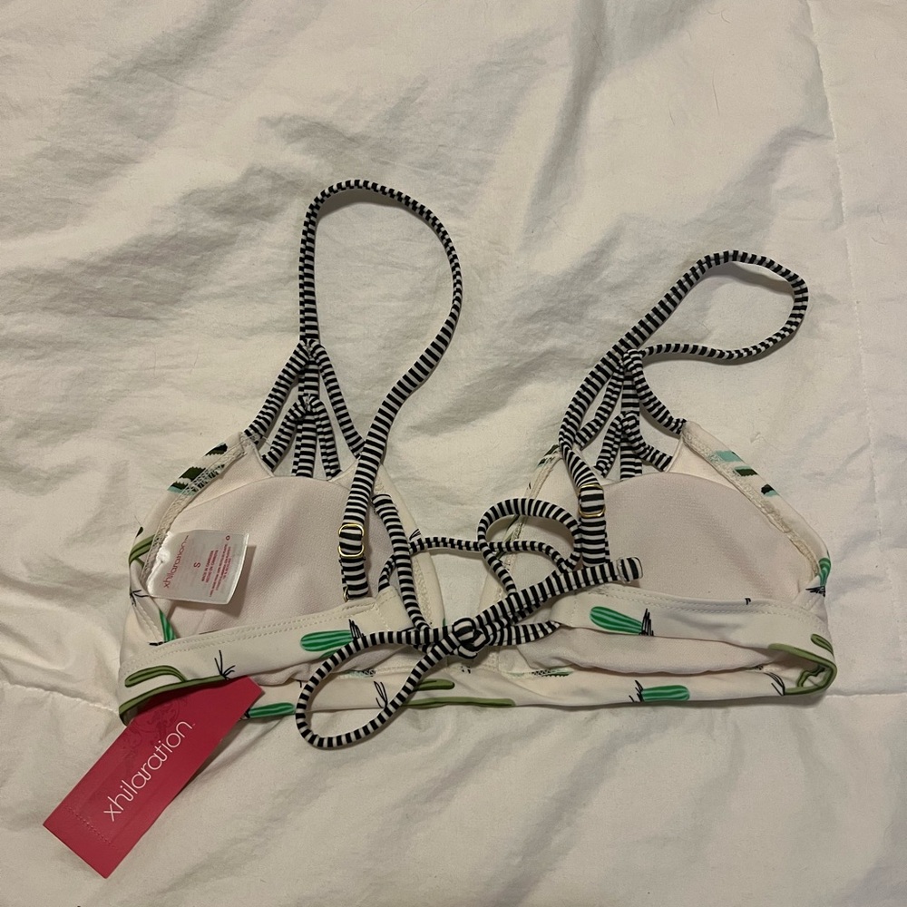 Cactus swimsuit top - Picture 3 of 3